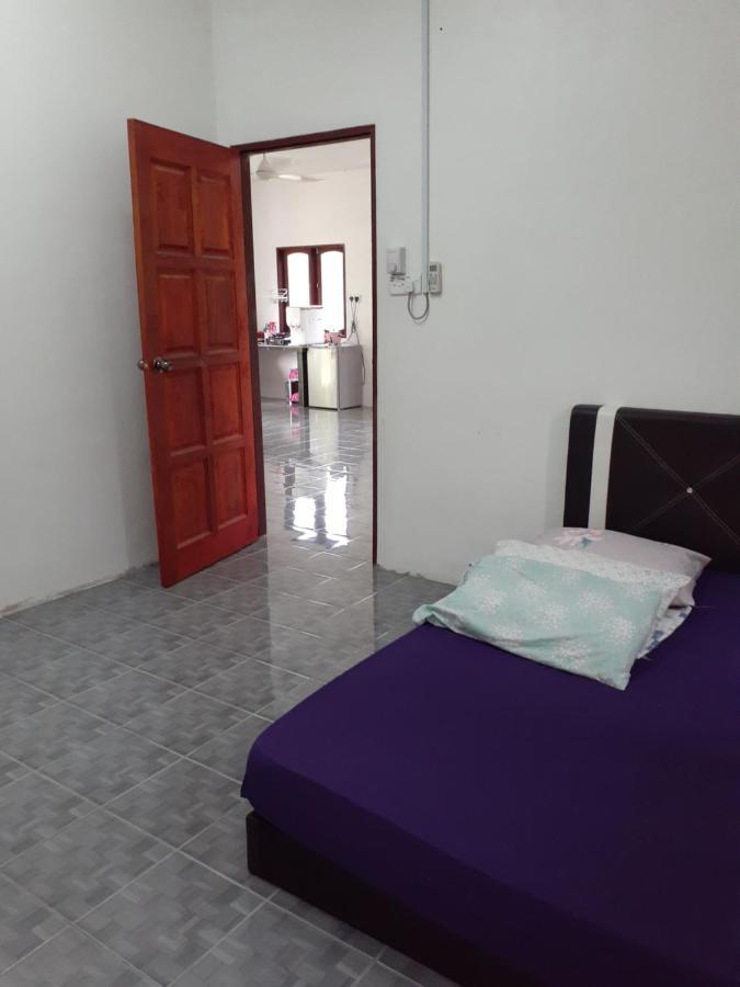 Homestay Idaman Di Kuala Terengganu Dengan 2 Bilik Aircond - Harga Utk 1 Rumah Exterior photo