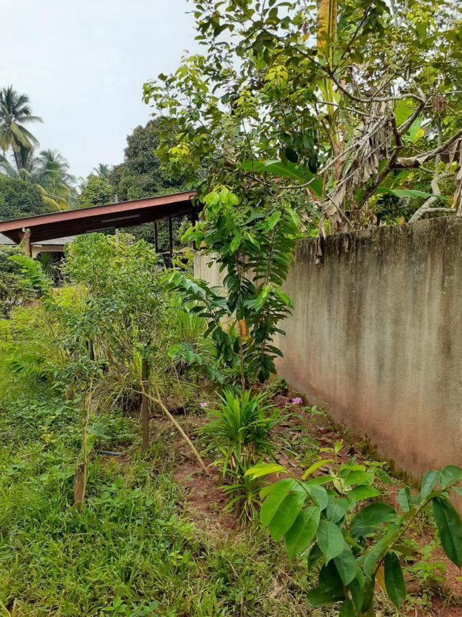 Homestay Idaman Di Kuala Terengganu Dengan 2 Bilik Aircond - Harga Utk 1 Rumah Exterior photo